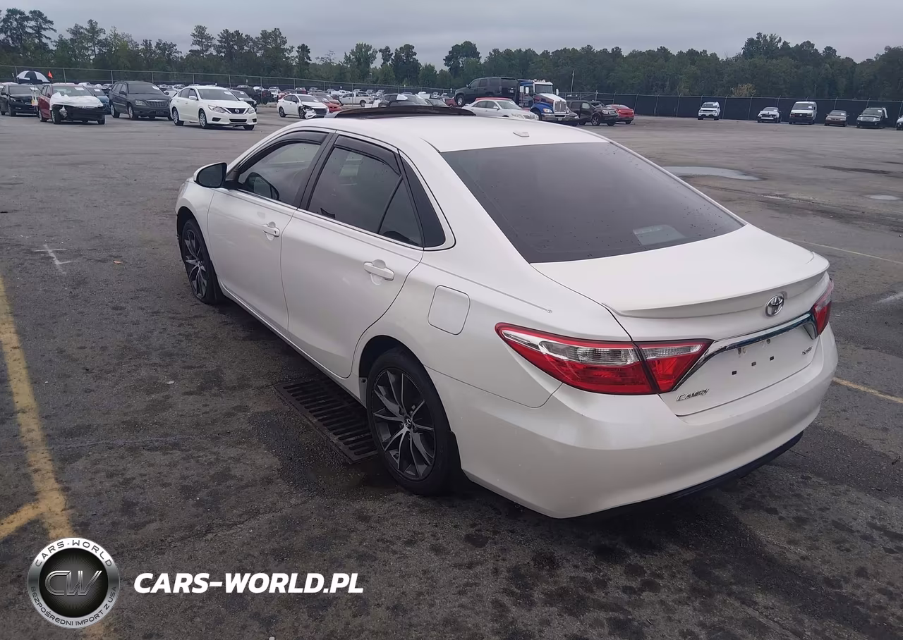 2017 Toyota Camry Xse VIN:4T1BF1FK3HU753155 - 3