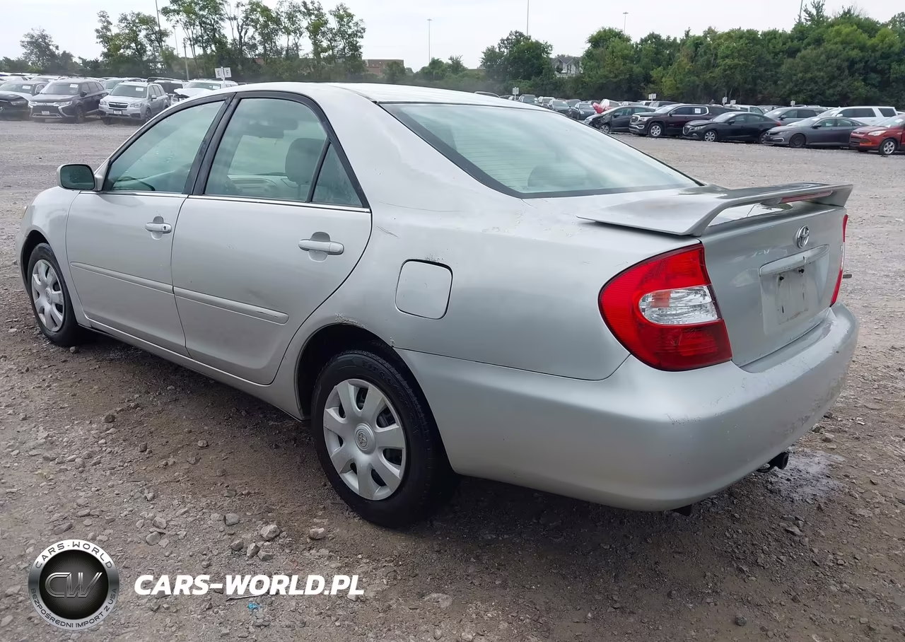 2004 Toyota Camry Le VIN:4T1BE32K24U893177 - 3