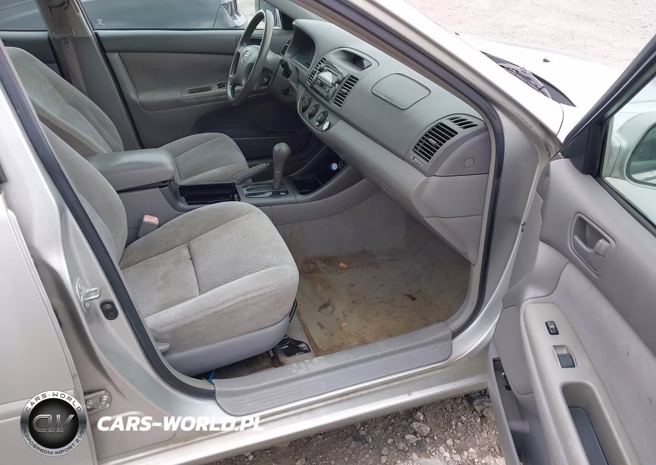 2004 Toyota Camry Le VIN:4T1BE32K24U893177 - 5