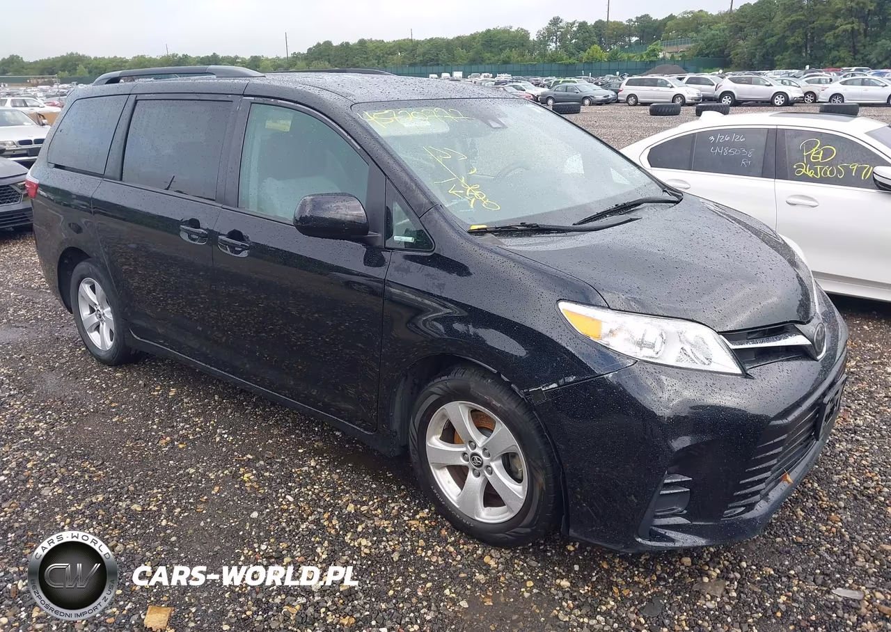 2020 Toyota Sienna Le – zdjęcie 1 z 12