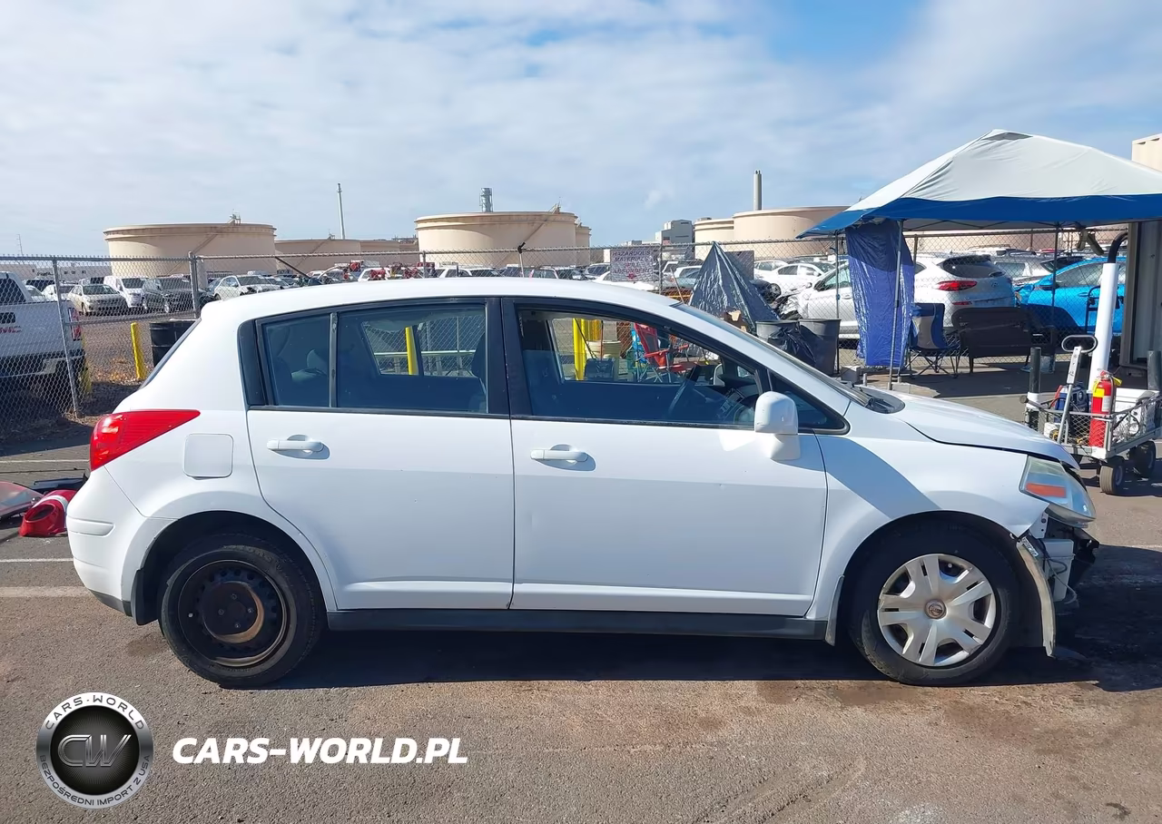 2010 Nissan Versa 1.8S VIN:3N1BC1CP4AL387965 - 14