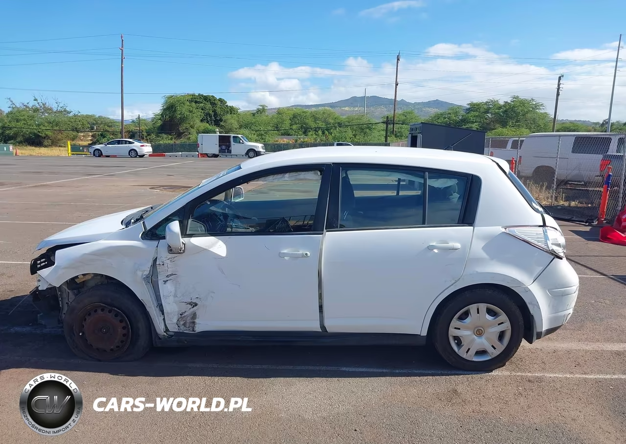 2010 Nissan Versa 1.8S VIN:3N1BC1CP4AL387965 - 15