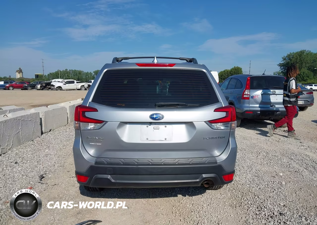2019 Subaru Forester VIN:JF2SKACC1KH480554 - 17