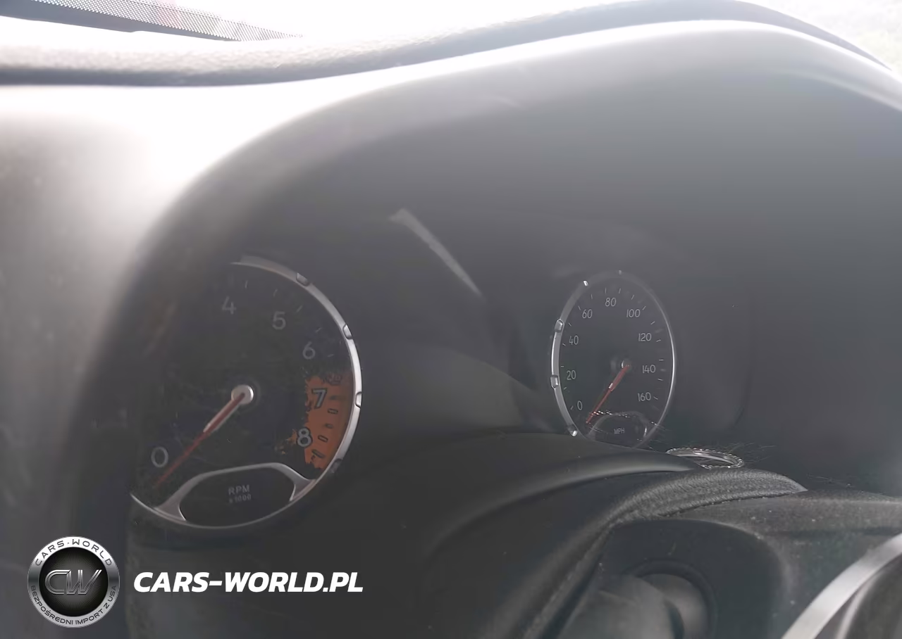 2017 Jeep Renegade Limited VIN:ZACCJADB8HPF72810 - 7