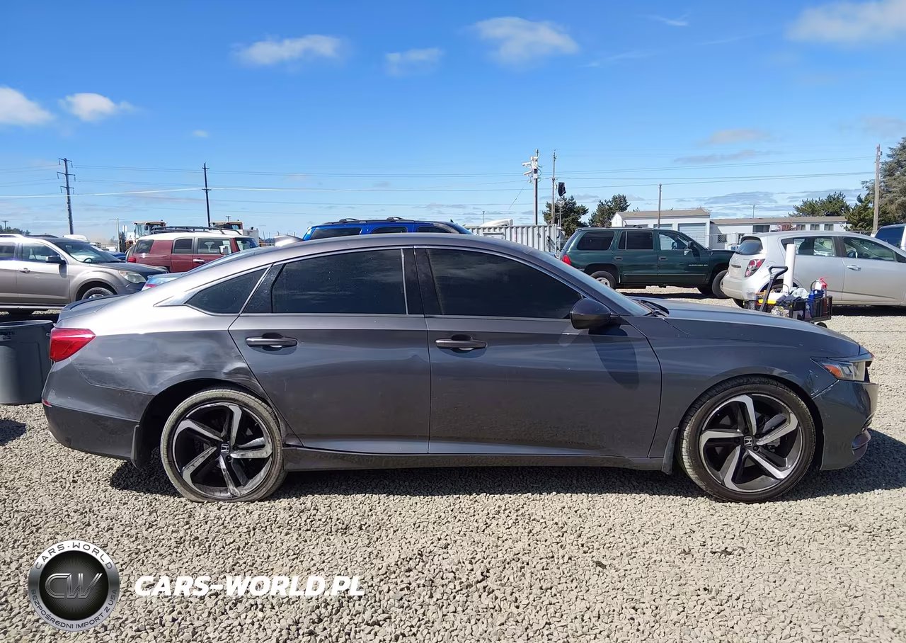 2018 Honda Accord Sport VIN:1HGCV1F39JA211992 - 13