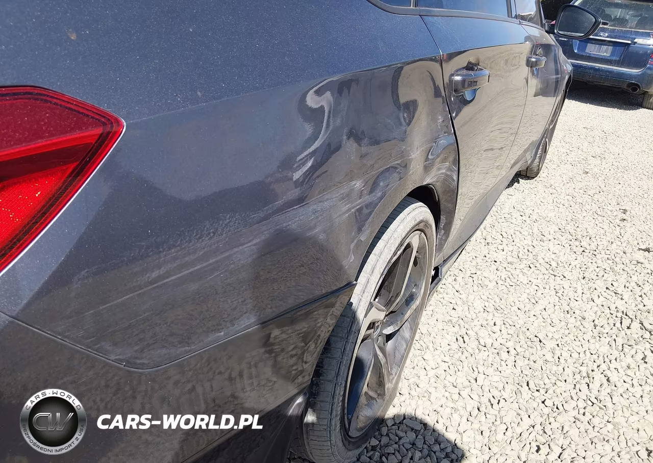 2018 Honda Accord Sport VIN:1HGCV1F39JA211992 - 17