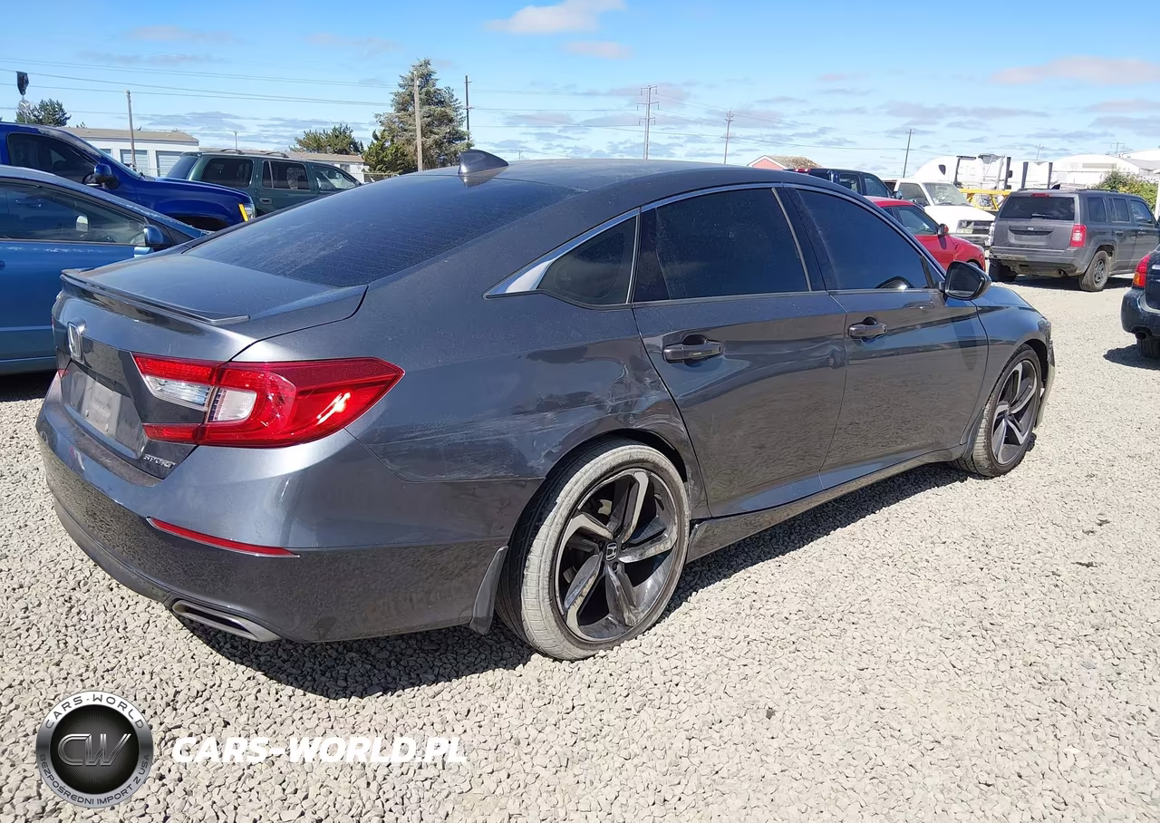 2018 Honda Accord Sport VIN:1HGCV1F39JA211992 - 4