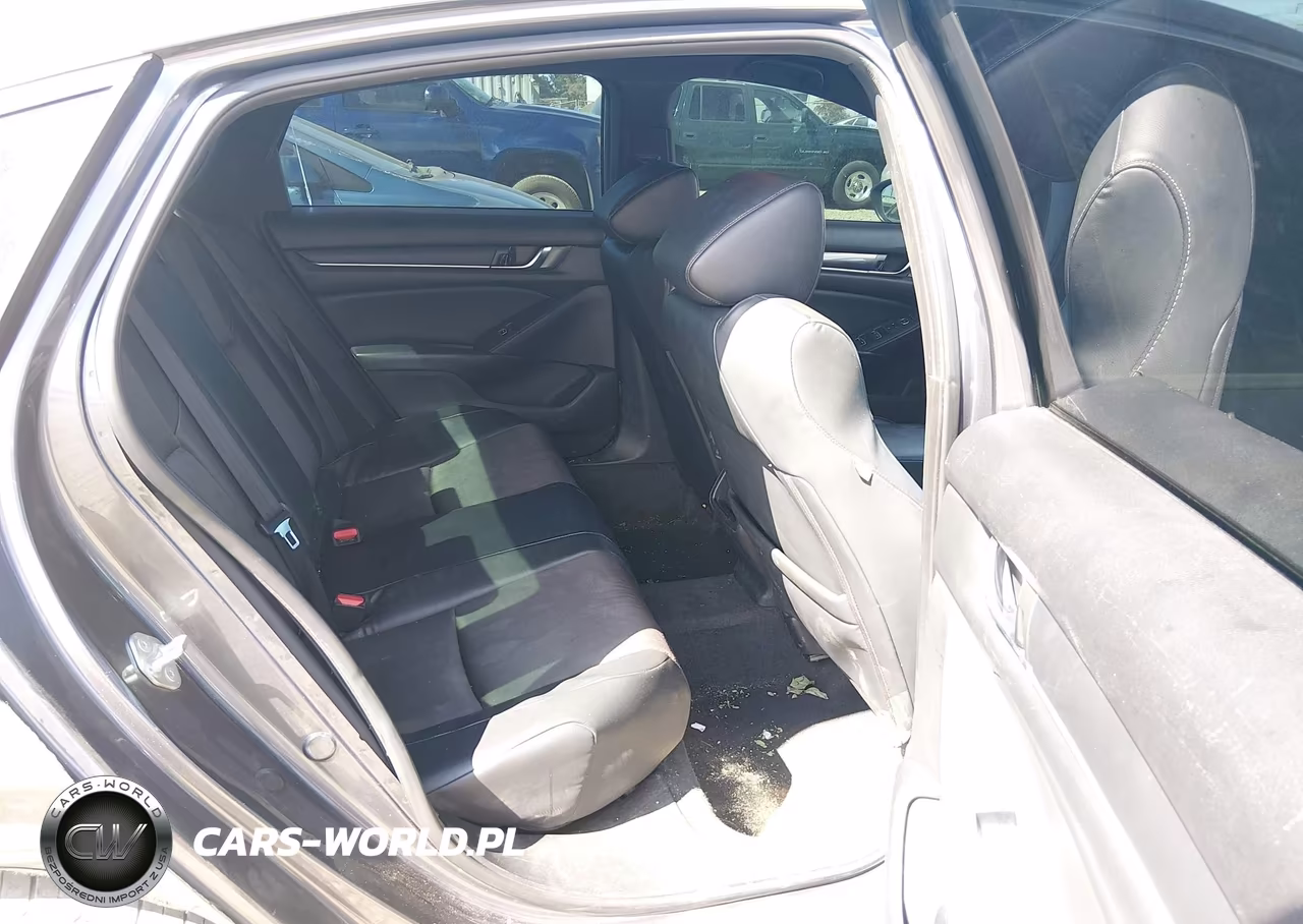 2018 Honda Accord Sport VIN:1HGCV1F39JA211992 - 8