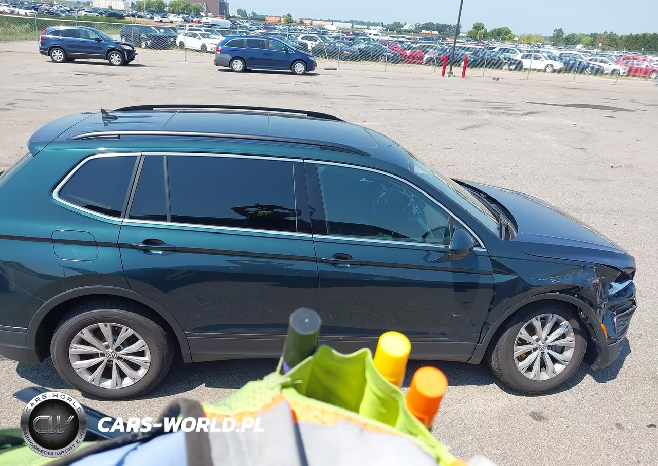 2019 Volkswagen Tiguan 2.0T Se-2.0T Sel-2.0T Sel R-Line-2.0T Sel R-Line Black VIN:3VV2B7AXXKM077970 - 14
