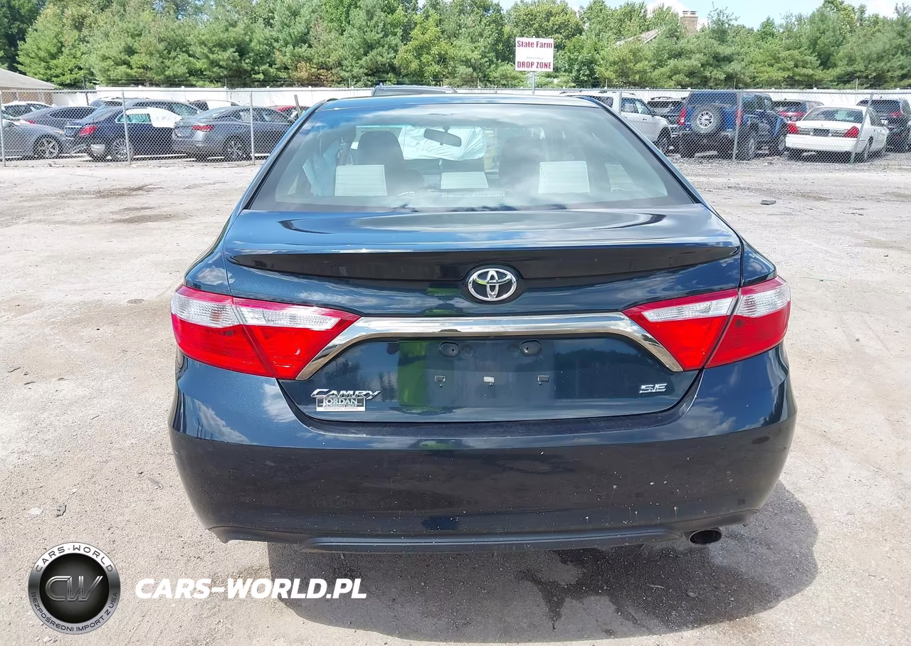 2015 Toyota Camry Se VIN:4T1BF1FK9FU053119 - 16