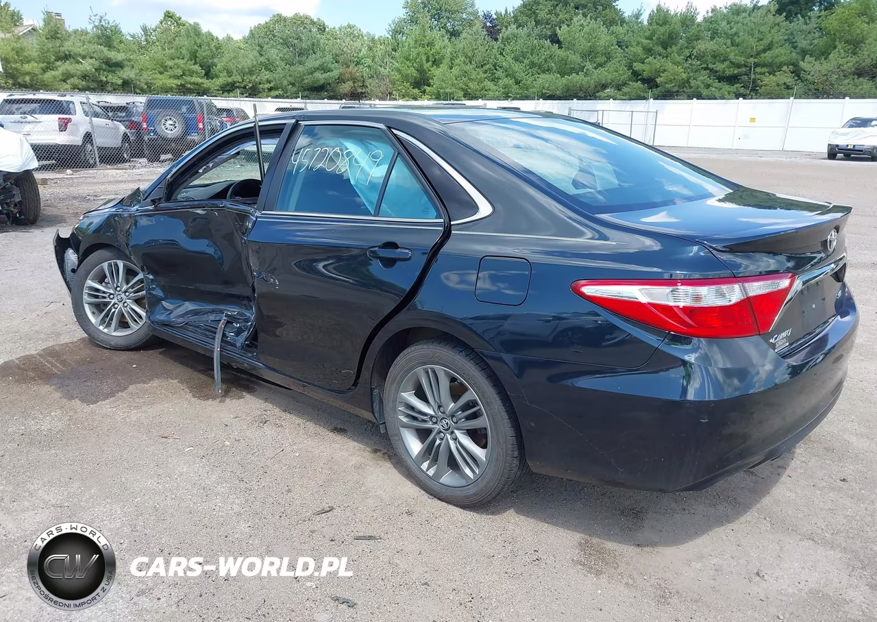 2015 Toyota Camry Se VIN:4T1BF1FK9FU053119 - 3