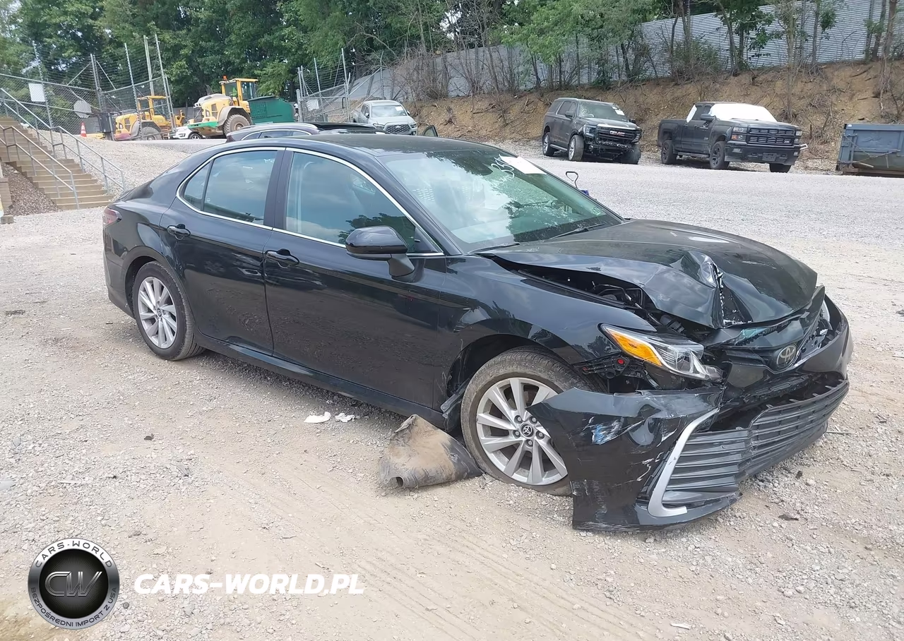2024 Toyota Camry Le