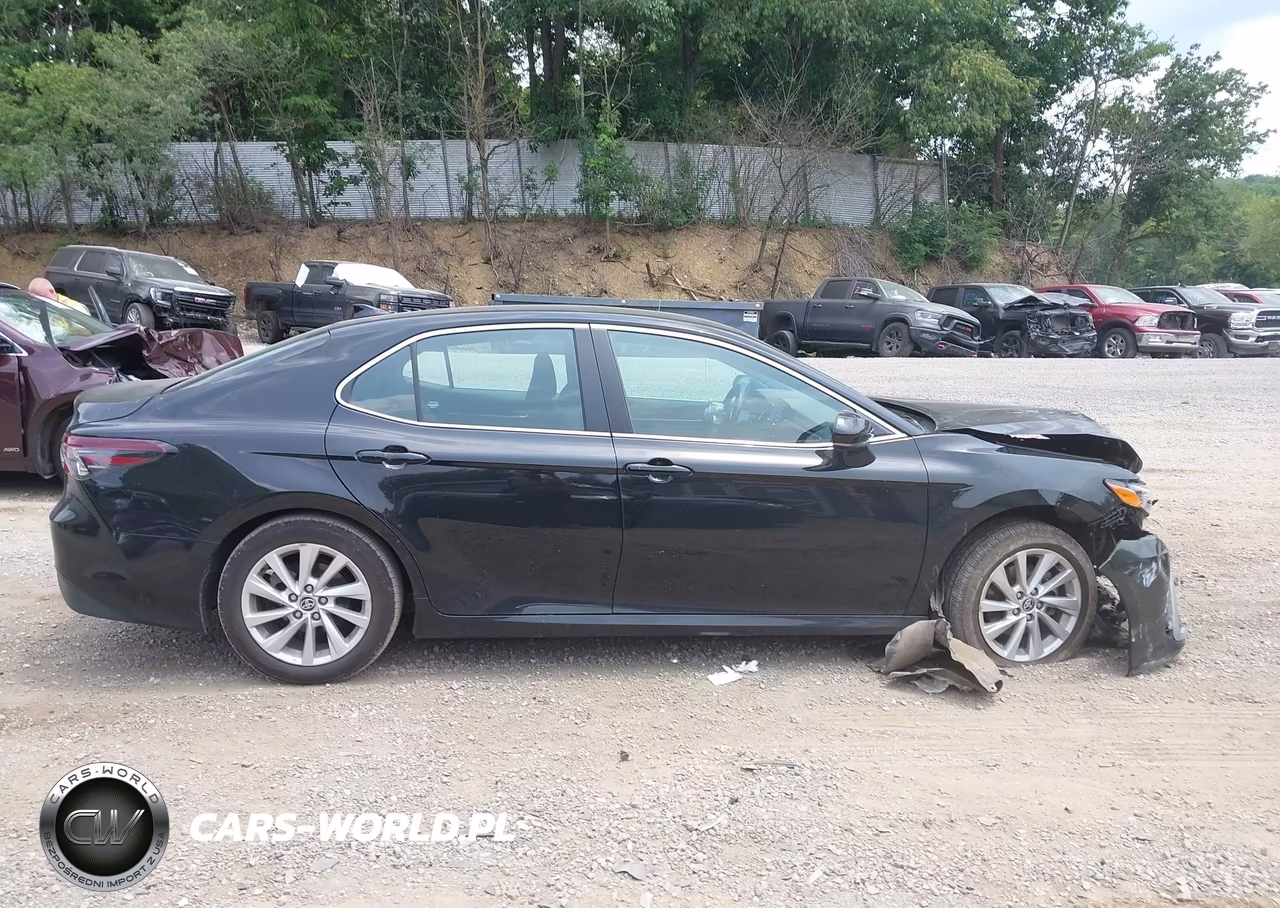 2024 Toyota Camry Le VIN:4T1C11AK8RU193564 - 13