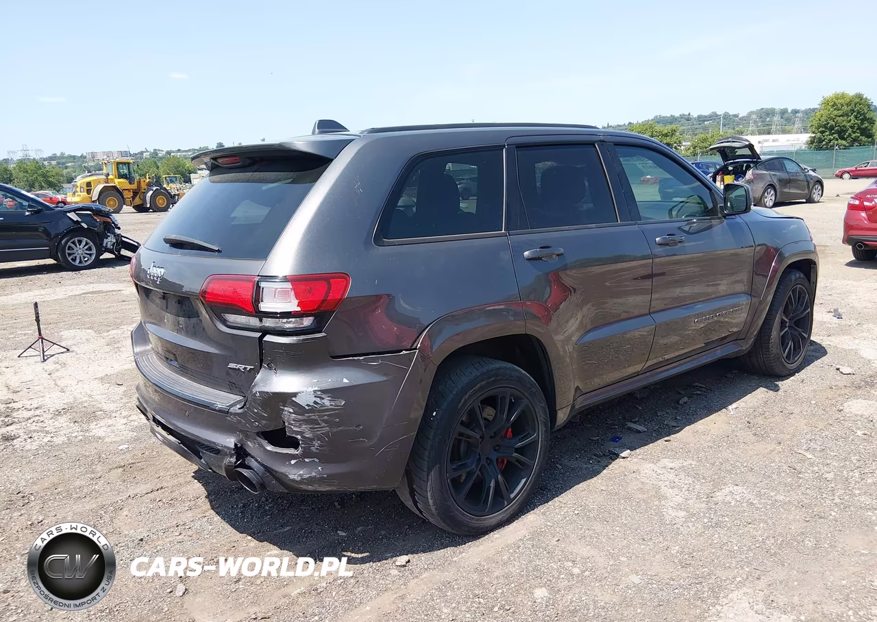 2017 Jeep Grand Cherokee Srt VIN:1C4RJFDJ8HC633186 - 4