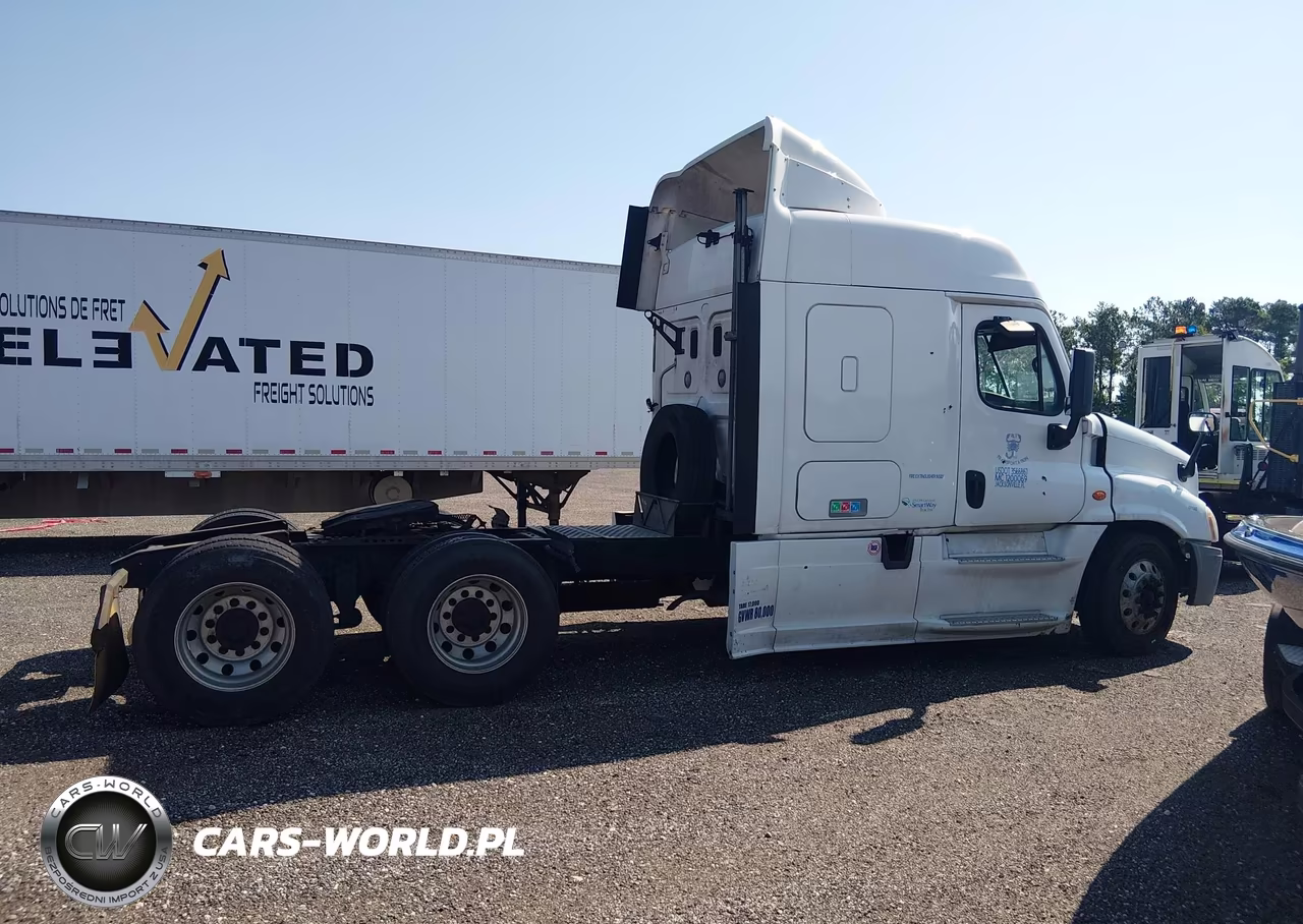 2015 Freightliner Cascadia 125 VIN:1FUJGLDV1FLGF1000 - 16