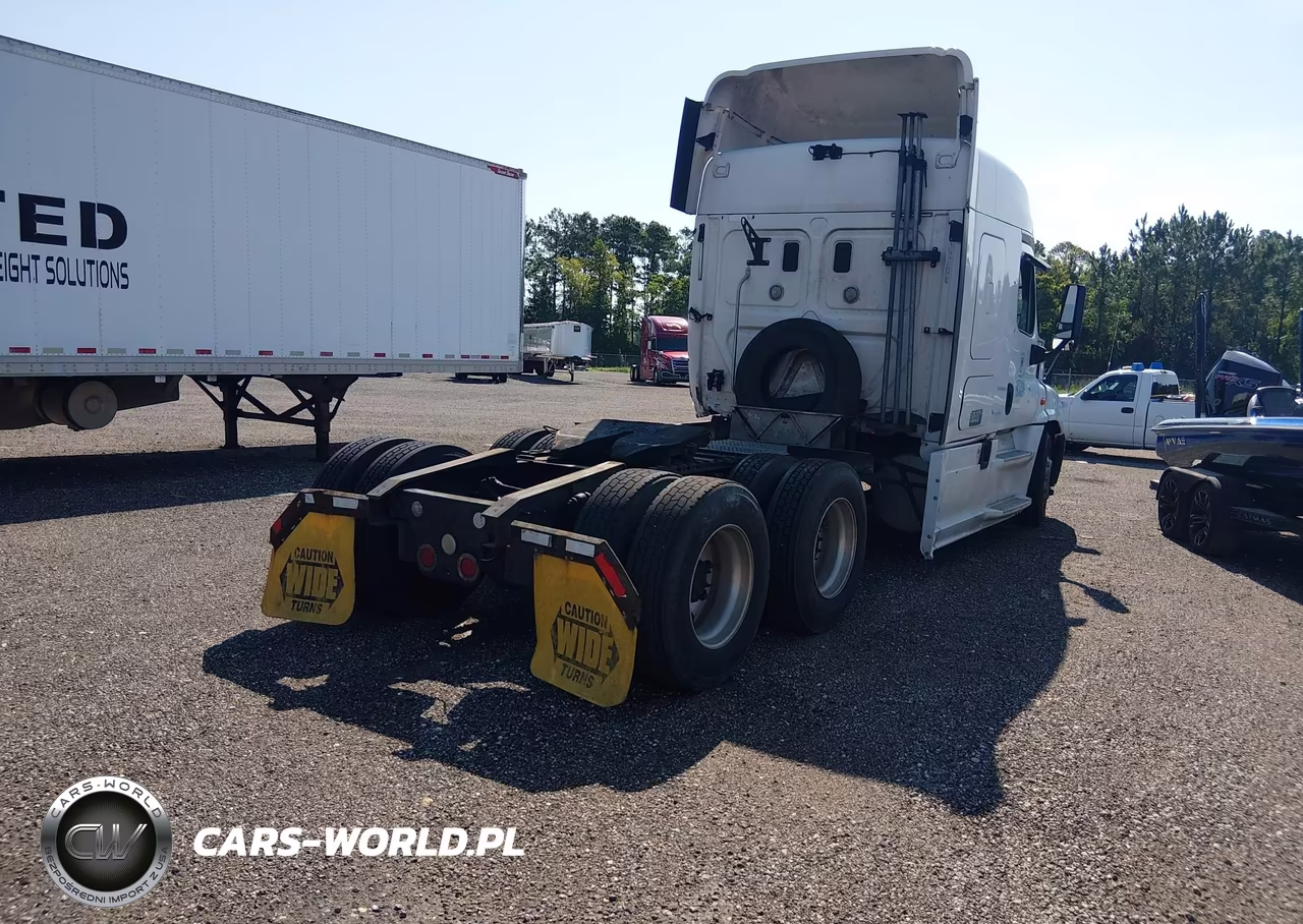 2015 Freightliner Cascadia 125 VIN:1FUJGLDV1FLGF1000 - 4