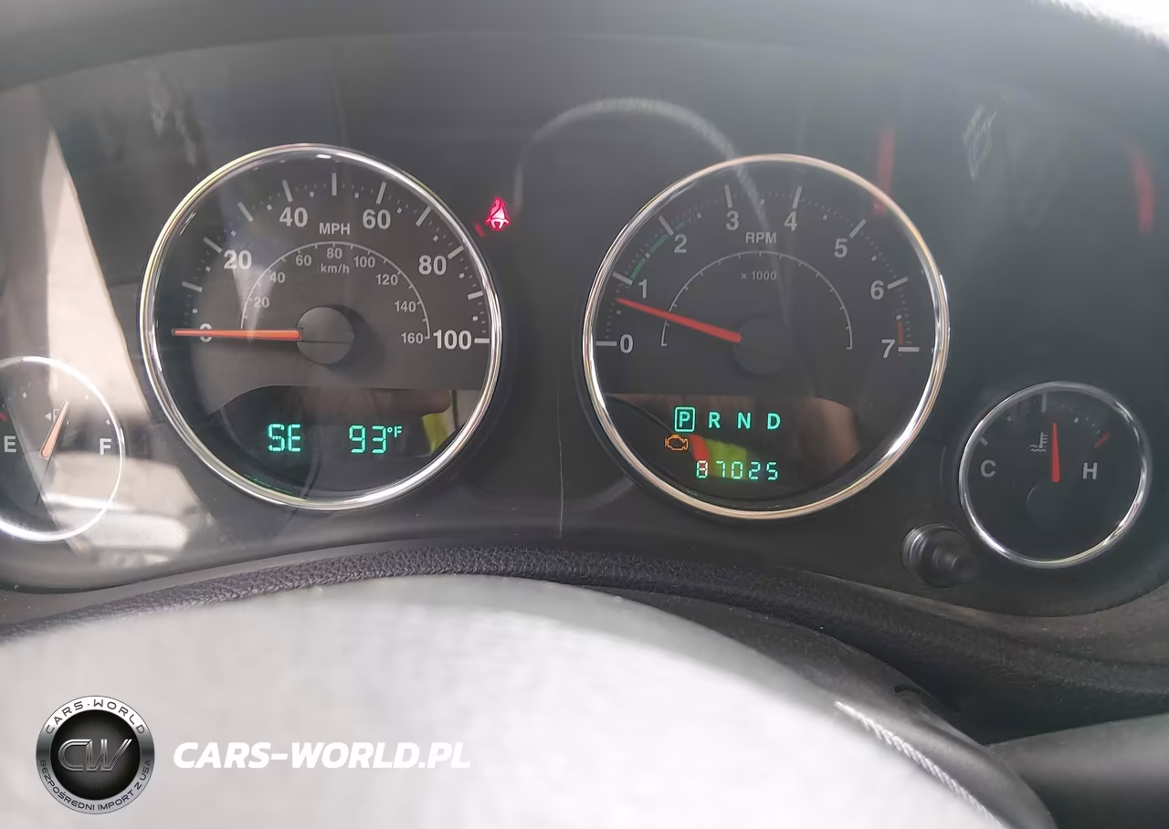 2014 Jeep Wrangler Unlimited Sport VIN:1C4BJWDG4EL247978 - 7