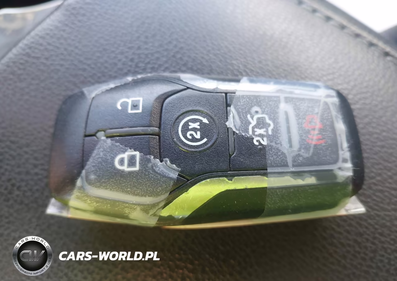 2014 Ford Fusion Energi Titanium VIN:3FA6P0SU4ER256953 - 11