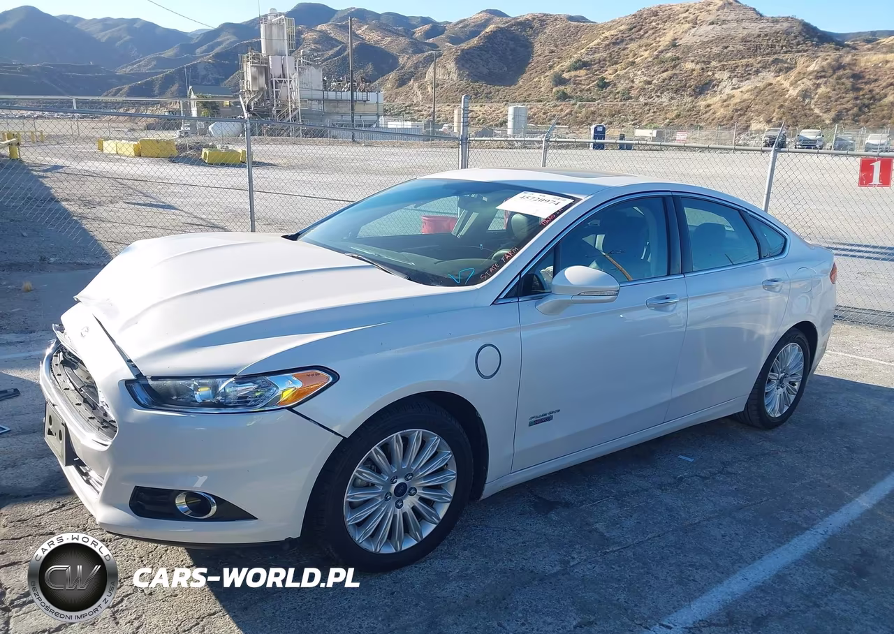 2014 Ford Fusion Energi Titanium VIN:3FA6P0SU4ER256953 - 14