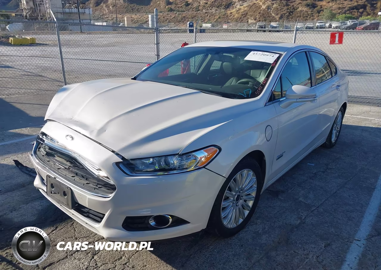 2014 Ford Fusion Energi Titanium VIN:3FA6P0SU4ER256953 - 2