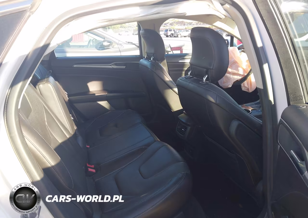 2014 Ford Fusion Energi Titanium VIN:3FA6P0SU4ER256953 - 8