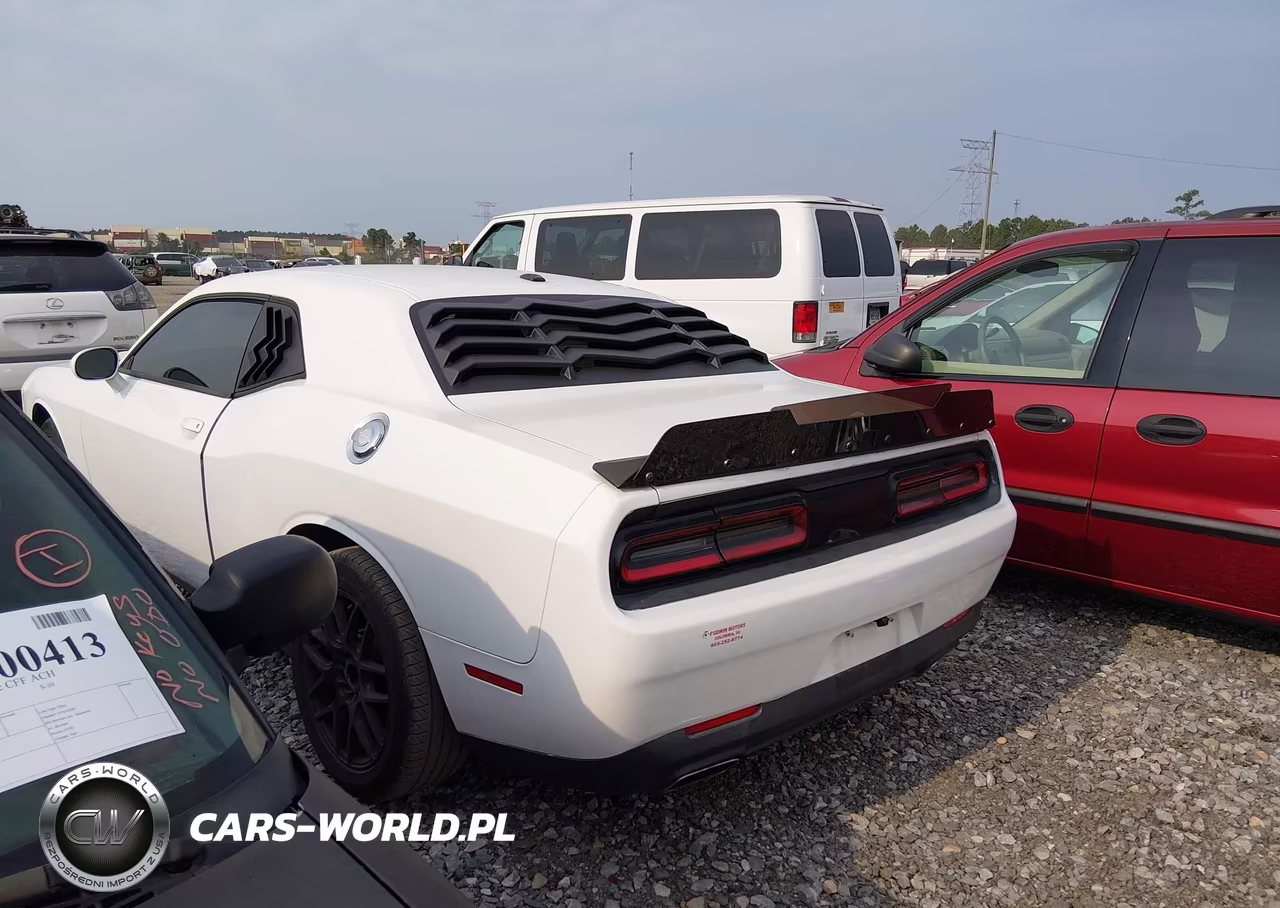 2017 Dodge Challenger Sxt VIN:2C3CDZAG9HH568888 - 3