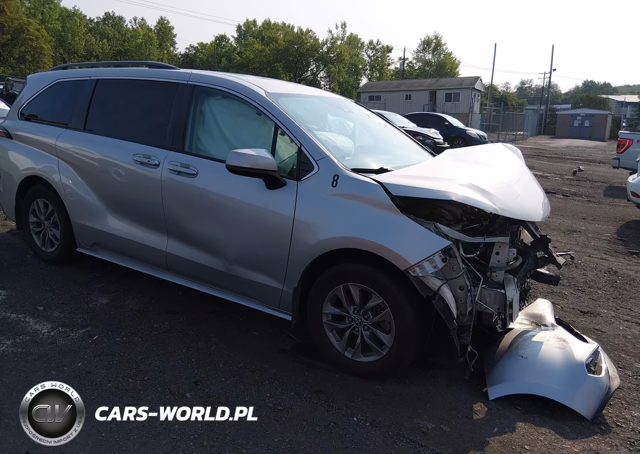 2022 Toyota Sienna Le