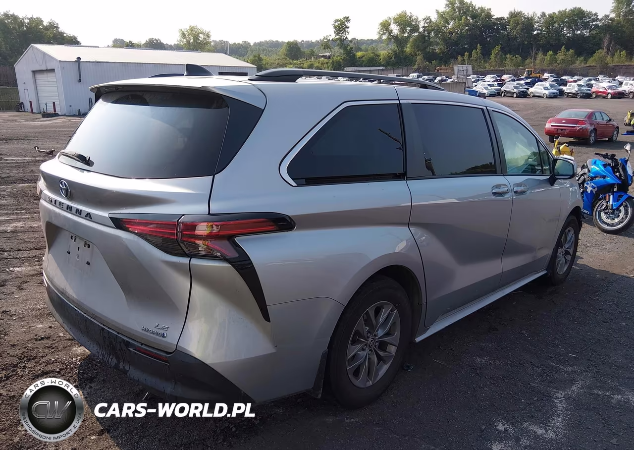 2022 Toyota Sienna Le VIN:5TDKSKFC1NS041838 - 4