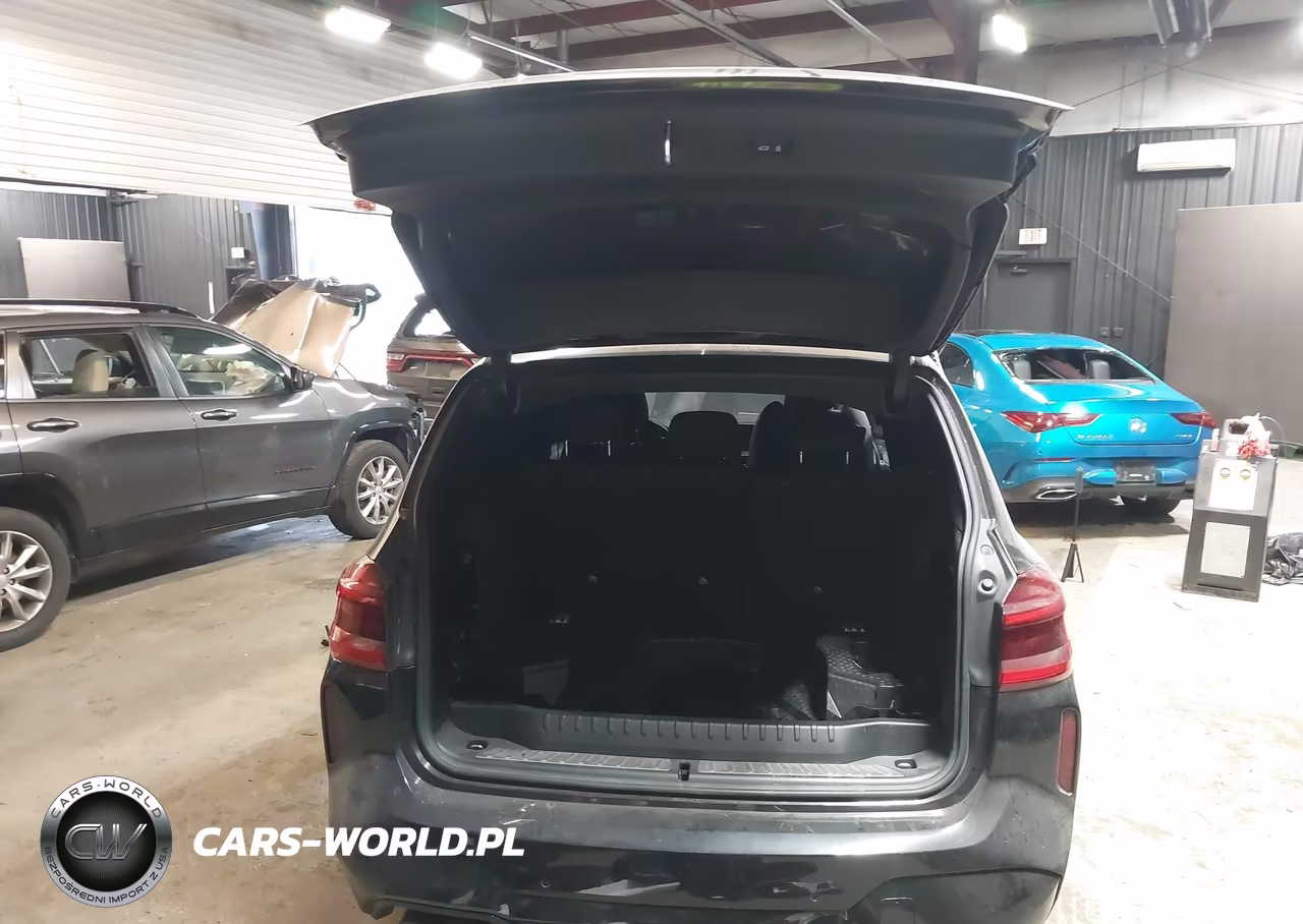 2022 BMW X3 M VIN:5YM13EC08N9L34971 - 18