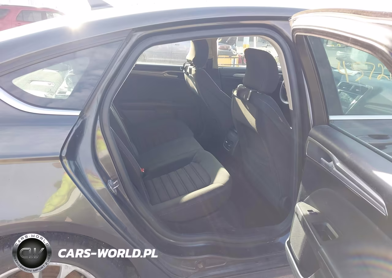 2019 Ford Fusion Se VIN:3FA6P0HD1KR186184 - 8