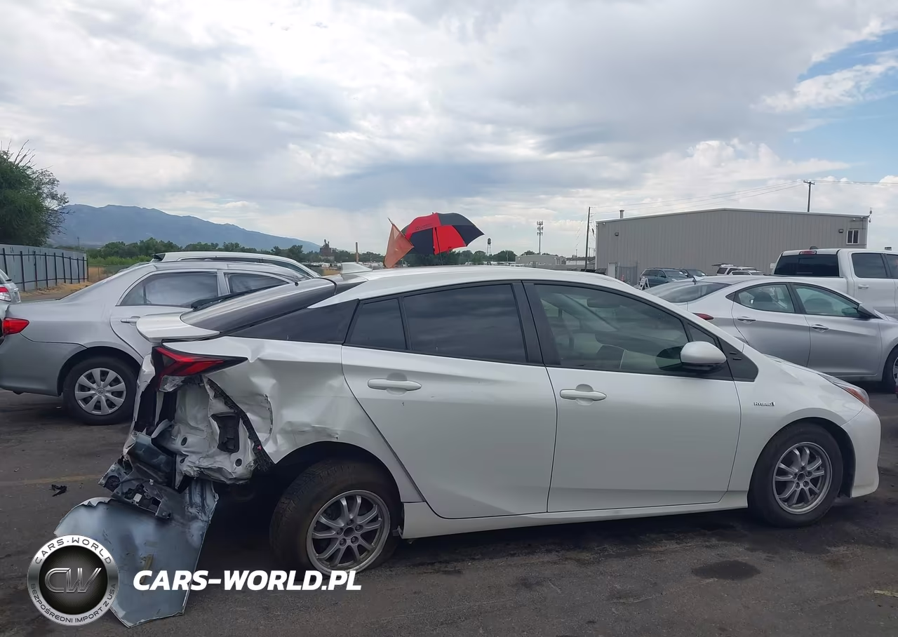 2016 Toyota Prius Two VIN:JTDKBRFU4G3023243 - 13