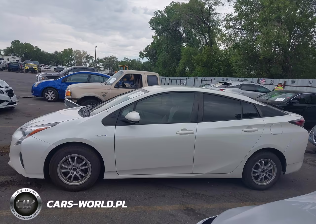 2016 Toyota Prius Two VIN:JTDKBRFU4G3023243 - 14