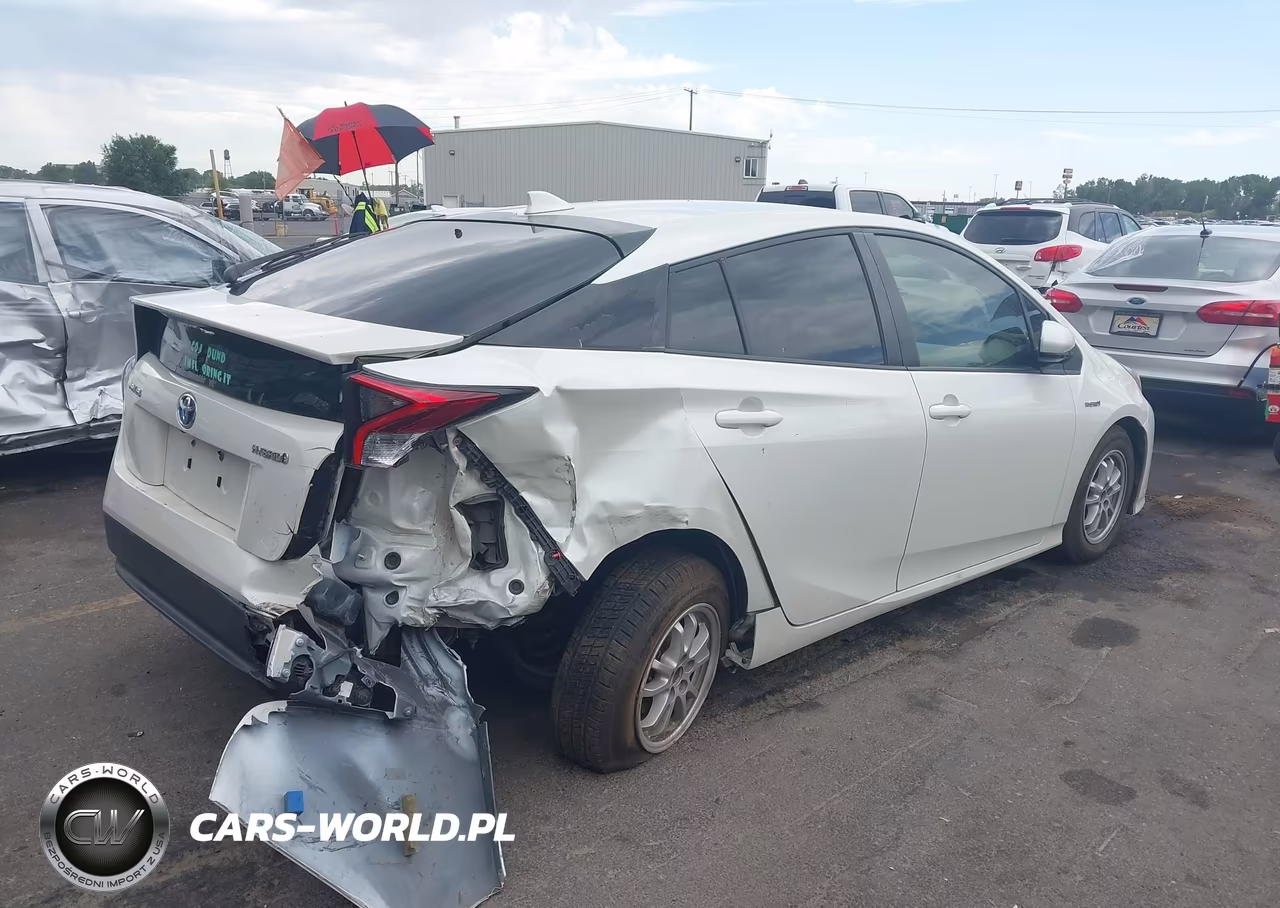 2016 Toyota Prius Two VIN:JTDKBRFU4G3023243 - 4