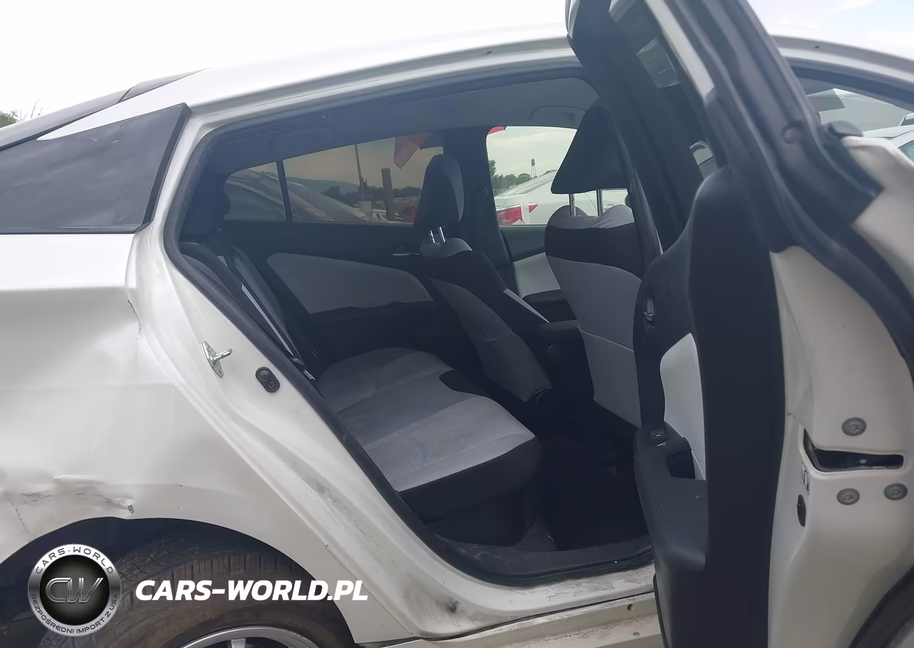 2016 Toyota Prius Two VIN:JTDKBRFU4G3023243 - 8