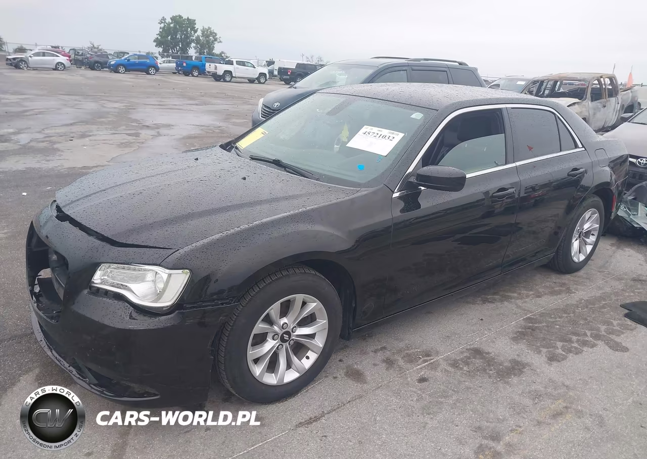 2018 Chrysler 300 Touring VIN:2C3CCAAG5JH320583 - 2
