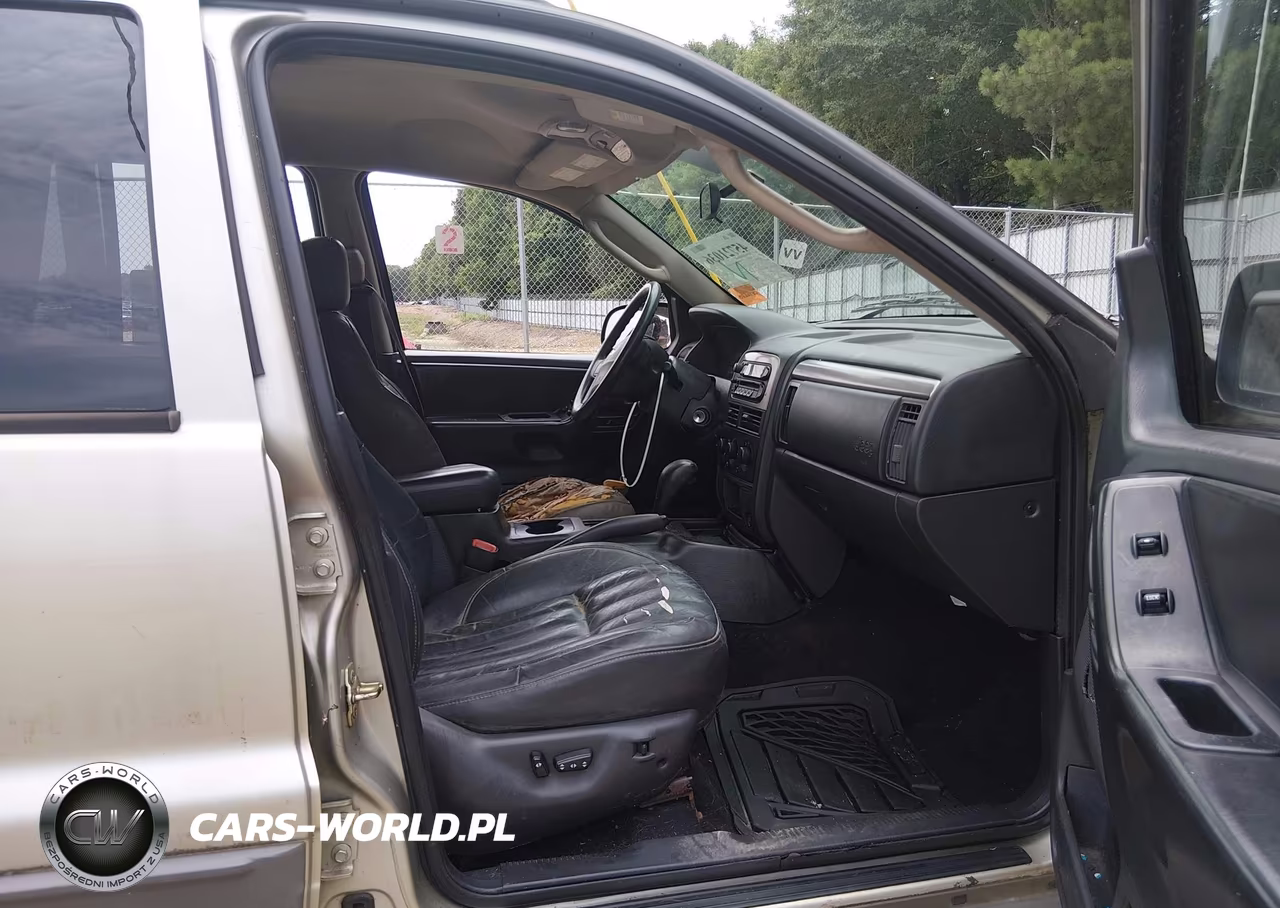 2004 Jeep Grand Cherokee Laredo VIN:1J4GX48S04C304662 - 5