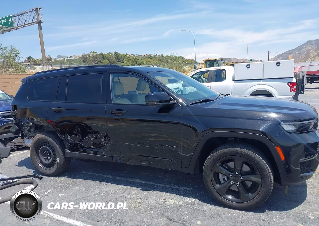 2023 Jeep Grand Cherokee L Limited 4X4 VIN:1C4RJKBG4P8869190 - 14
