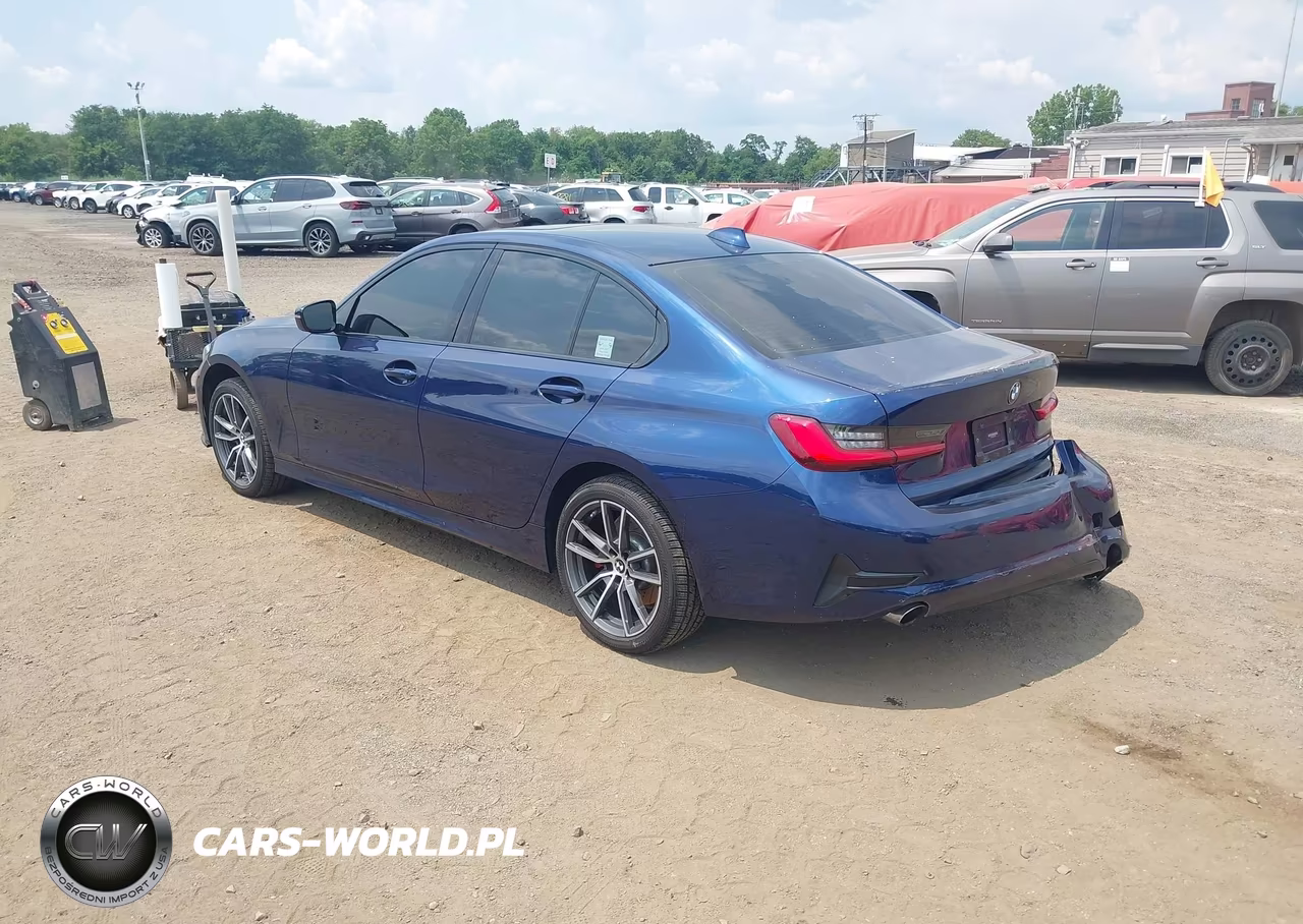 2019 BMW 330I xDrive VIN:WBA5R7C56KAJ83796 - 3
