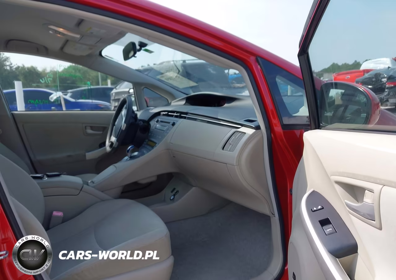 2011 Toyota Prius Three VIN:JTDKN3DU4B0302354 - 5