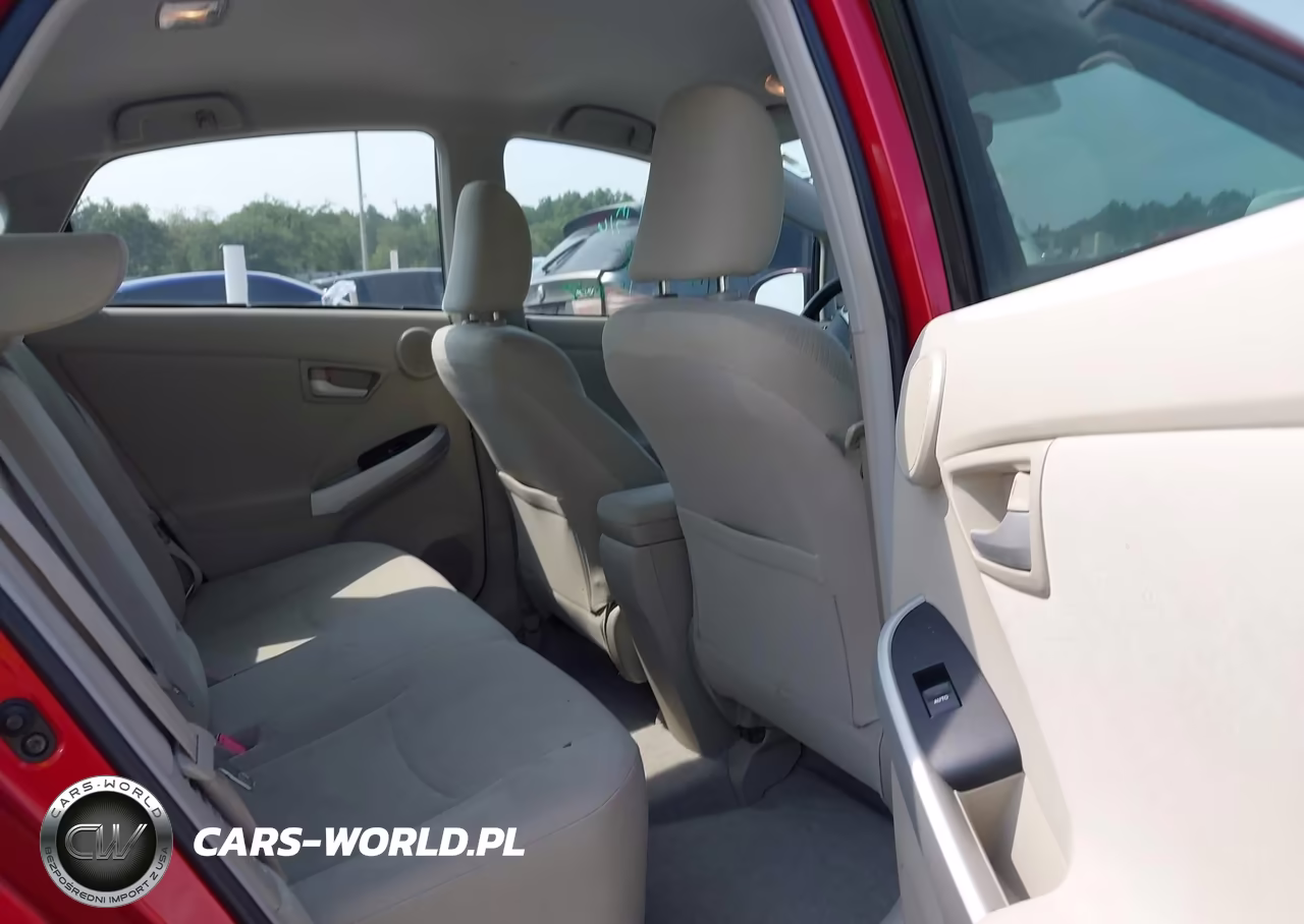 2011 Toyota Prius Three VIN:JTDKN3DU4B0302354 - 8