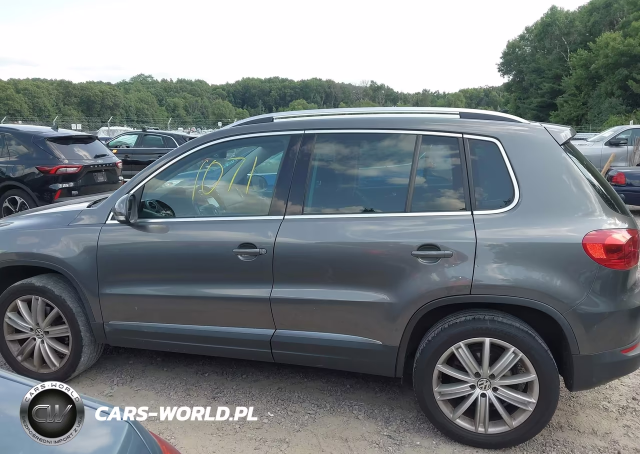 2012 Volkswagen Tiguan S VIN:WVGAV7AX0CW001320 - 14