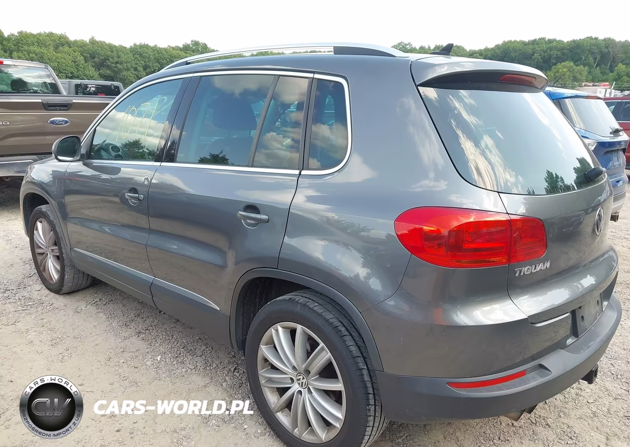 2012 Volkswagen Tiguan S VIN:WVGAV7AX0CW001320 - 3