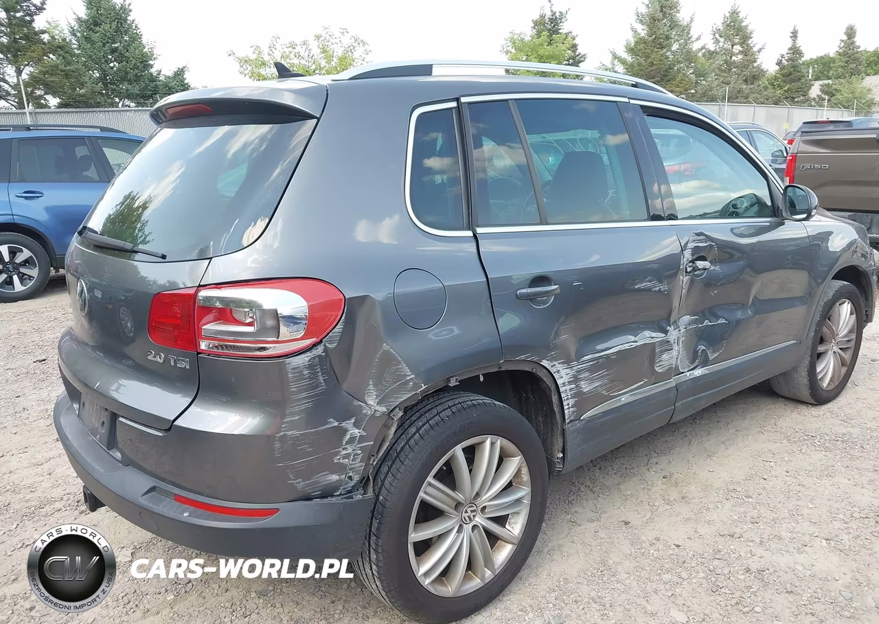 2012 Volkswagen Tiguan S VIN:WVGAV7AX0CW001320 - 4