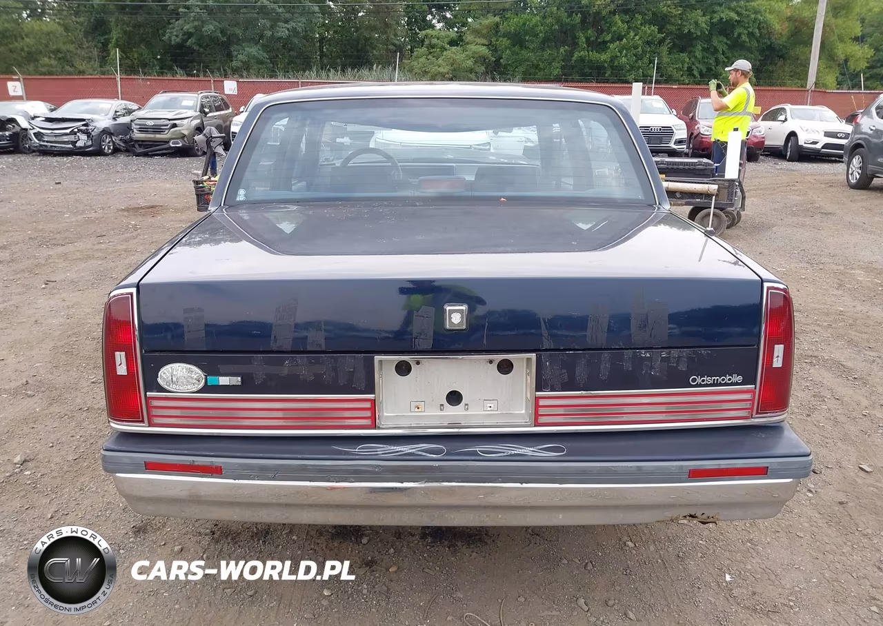 1989 Oldsmobile 98 Regency Brougham VIN:1G3CW54C4K4302044 - 16