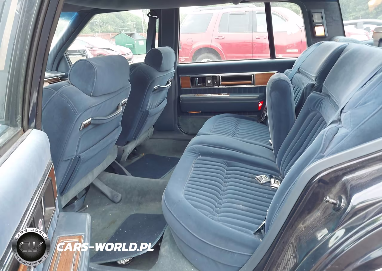 1989 Oldsmobile 98 Regency Brougham VIN:1G3CW54C4K4302044 - 8