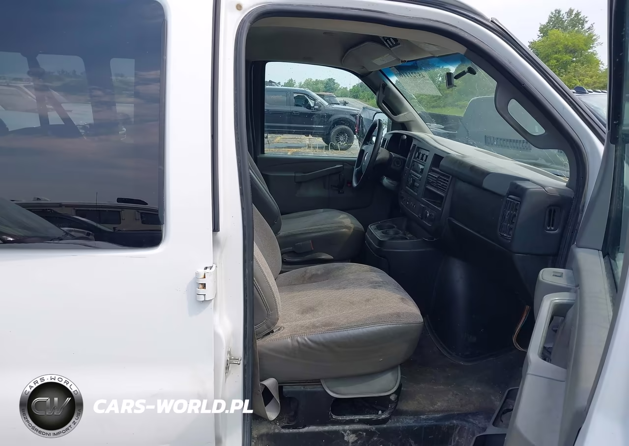 2016 Chevrolet Express 3500 Lt VIN:1GAZGPFG8G1283180 - 5