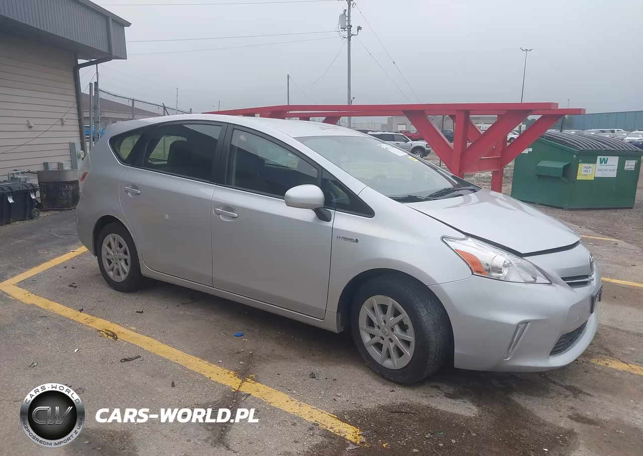 2014 Toyota Prius V Two – zdjęcie 1 z 16