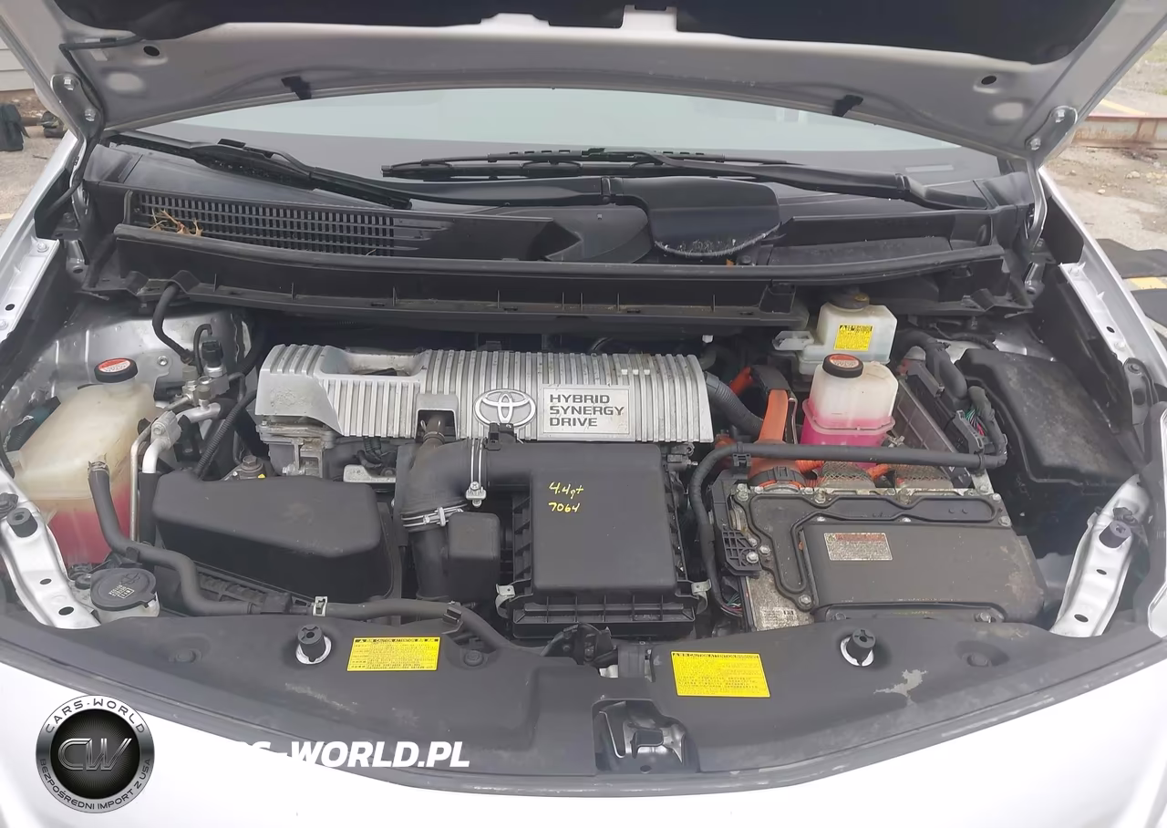 2014 Toyota Prius V Two VIN:JTDZN3EU3E3359189 - 10