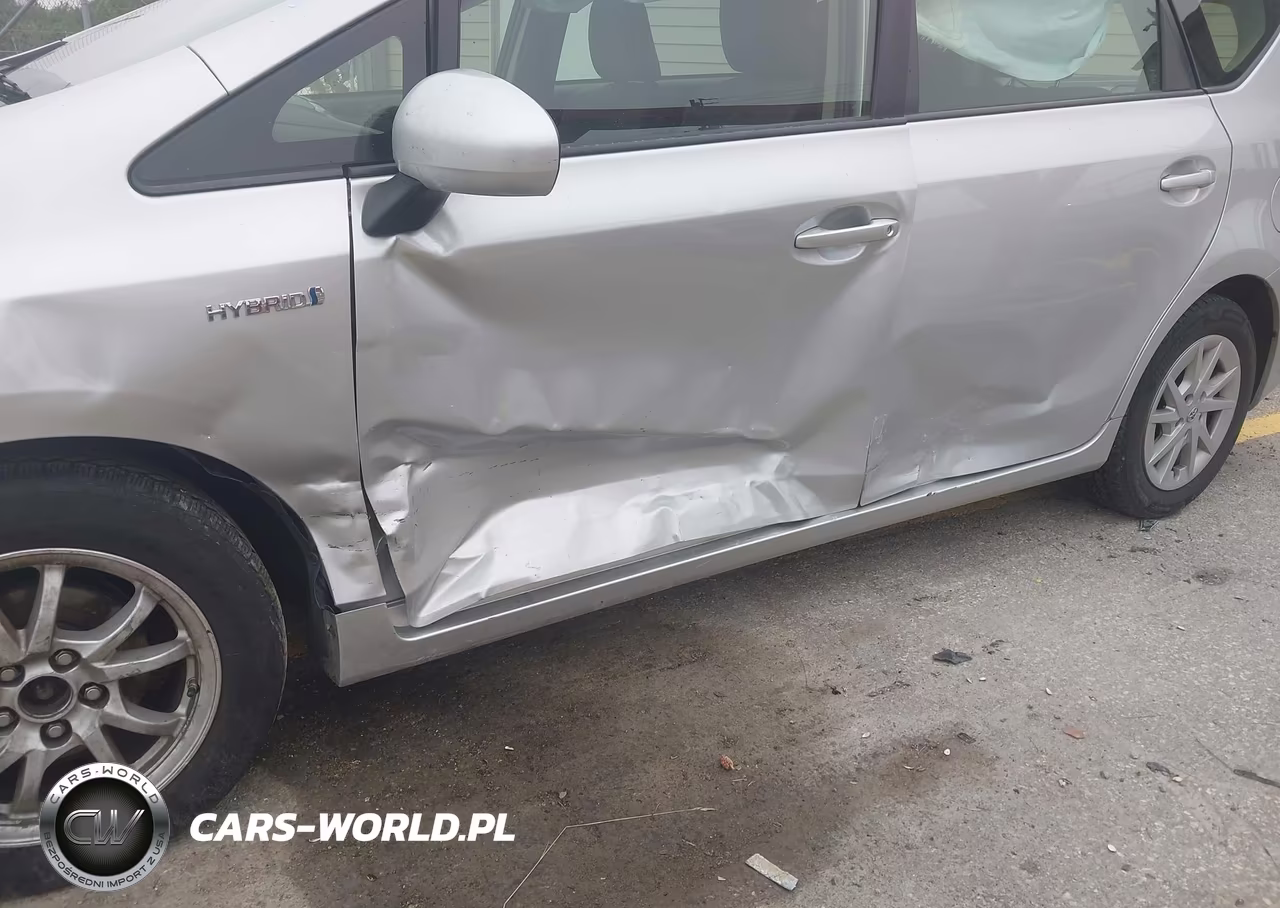 2014 Toyota Prius V Two VIN:JTDZN3EU3E3359189 - 6
