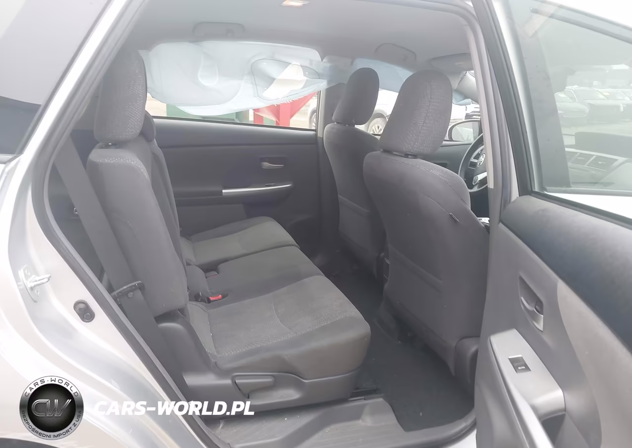 2014 Toyota Prius V Two VIN:JTDZN3EU3E3359189 - 8